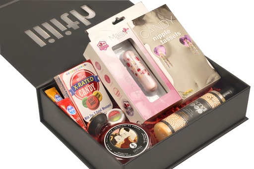 [A&L-2669] Food Play Box – Edible Body Paint Kit with Mini Bullet Vibrator, Fruity Lube Sampler, Nipple Nibblers & Candy Accessories – Sensual Couples Gift Set for Tasty Play